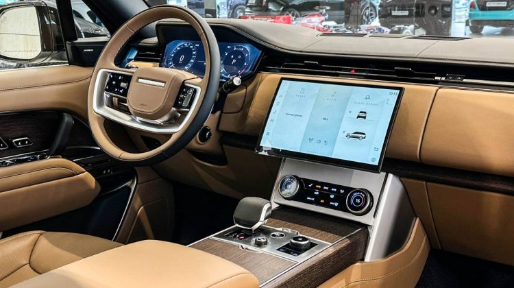 Range Rover Vogue HSE P 530 | 2023 – GCC – Under Warranty & Service Contract | 4.4L V8