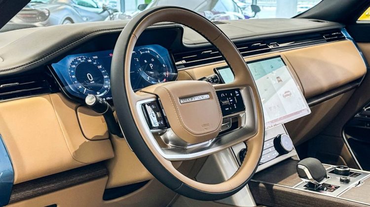 Range Rover Vogue HSE P 530 | 2023 – GCC – Under Warranty & Service Contract | 4.4L V8