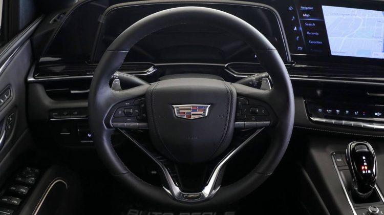 Cadillac Escalade V ESV Extended Wheelbase | 2023 – GCC – Under Warranty | 6.2L V8