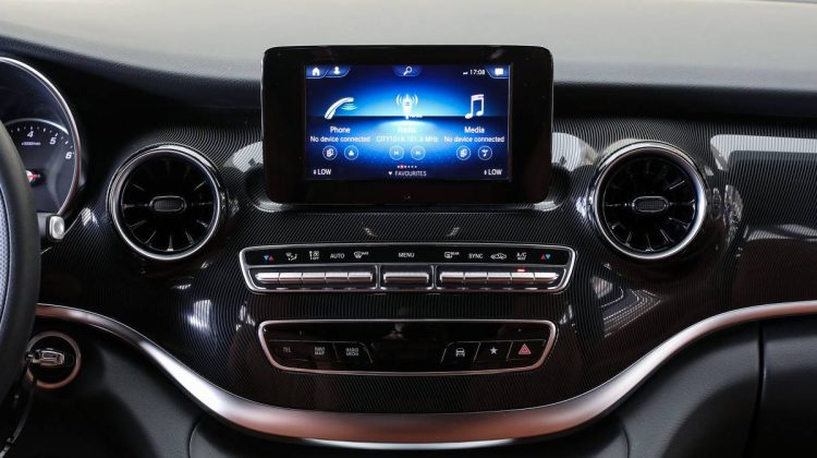 Mercedes Benz Vito Family Edition 1of1 Royal Customs | 2022 – GCC | 2.0L i4