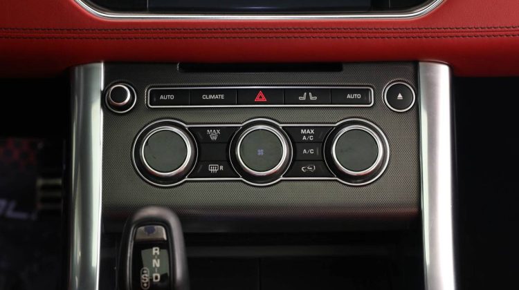 Range Rover Sport Supercharged Dynamic | 2014 – GCC – Service History Available | 5.0L V8