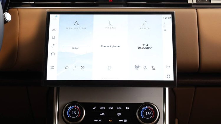 Vogue P530 Autobiography | 2022 – GCC – Warranty And Service Contract – Low Mileage | 4.4L V8