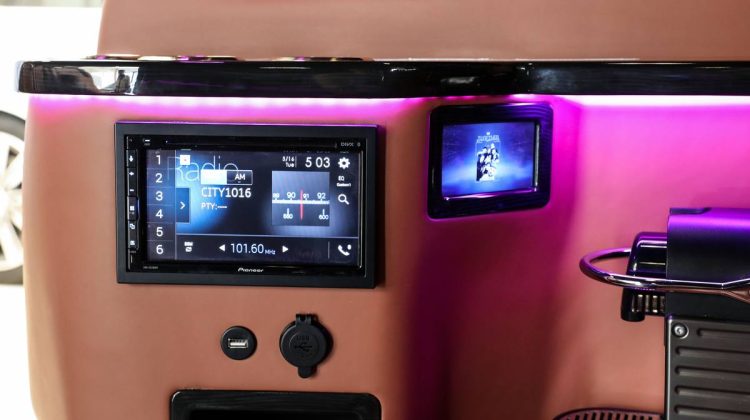 Mercedes Benz Vito Family Edition 1of1 Royal Customs | 2022 – GCC | 2.0L i4