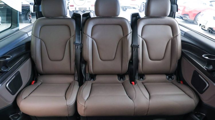 Mercedes Benz Viano V250 | 2023 – GCC – Low Mileage – Perfect Condition | 4.0L V8