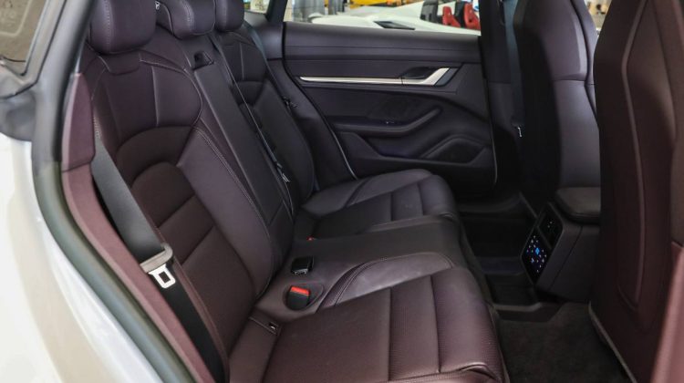 Porsche Taycan | 2022 – GCC – Warranty Available | Electric
