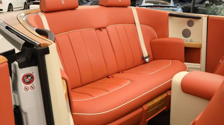 Rolls Royce Phantom Drophead | 2017 – GCC – Perfect Condition | 6.7L V12