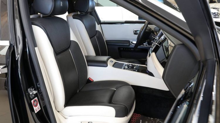 Rolls Royce Ghost | 2017 – GCC – Perfect Condition | 6.6L V12