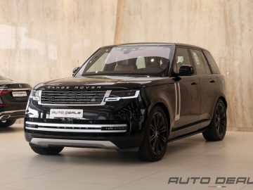 Vogue P530 Autobiography | 2022 – GCC – Warranty And Service Contract – Low Mileage | 4.4L V8