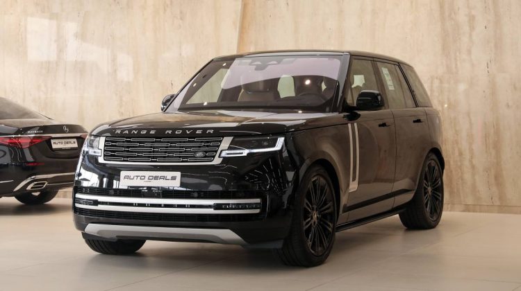 Vogue P530 Autobiography | 2022 – GCC – Warranty And Service Contract – Low Mileage | 4.4L V8