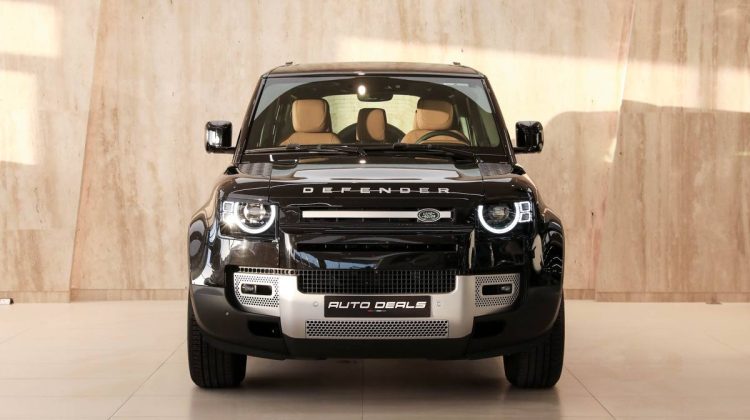 Land Rover Defender 110 HSE P400 | 2023 – GCC – Under Warranty and Service Contract | 3.0L i6