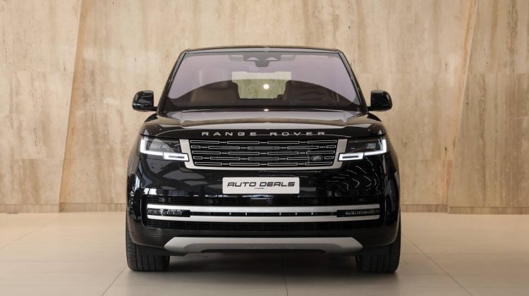 Vogue P530 Autobiography | 2022 – GCC – Warranty And Service Contract – Low Mileage | 4.4L V8