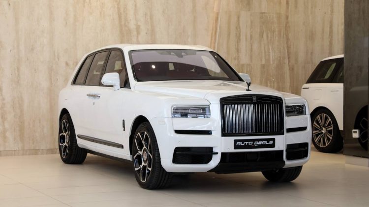 Rolls Royce Cullinan Black Badge | 2019 – GCC – Perfect Condition – Starlight | 6.75L V12