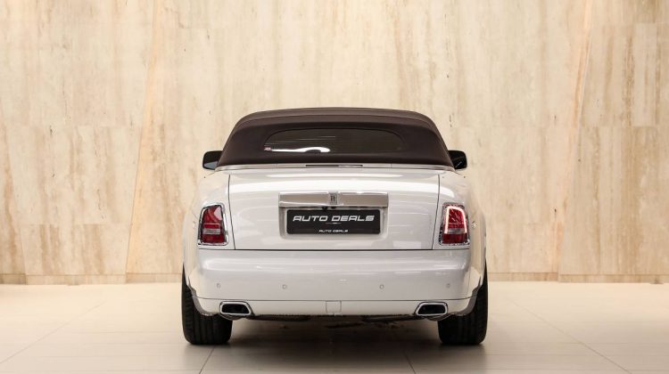 Rolls Royce Phantom Drophead | 2017 – GCC – Perfect Condition | 6.7L V12