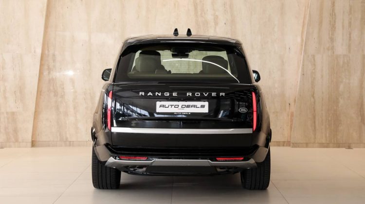 Vogue P530 Autobiography | 2022 – GCC – Warranty And Service Contract – Low Mileage | 4.4L V8