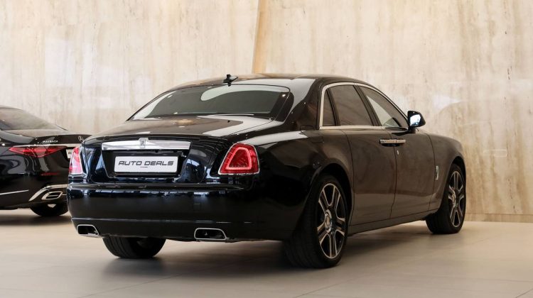 Rolls Royce Ghost | 2017 – GCC – Perfect Condition | 6.6L V12