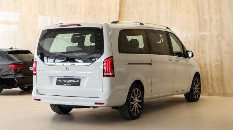 Mercedes Benz Viano V250 | 2023 – GCC – Low Mileage – Perfect Condition | 4.0L V8