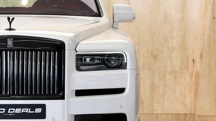 Rolls Royce Cullinan Black Badge | 2019 – GCC – Perfect Condition – Starlight | 6.75L V12
