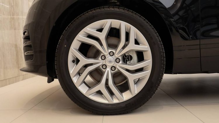 Range Rover Velar SE P 250 R-Dynamic | 2023 – GCC – Under Warranty and Service Contract | 2.0L i4