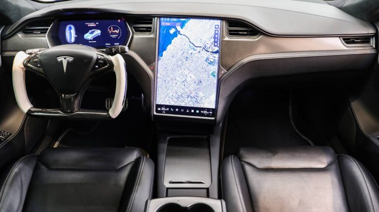 Tesla Model S P 100D | 2019 – GCC – New Battery 2023 – Full Self Driving – Yoke Carbon