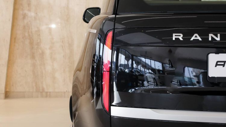 Vogue P530 Autobiography | 2022 – GCC – Warranty And Service Contract – Low Mileage | 4.4L V8