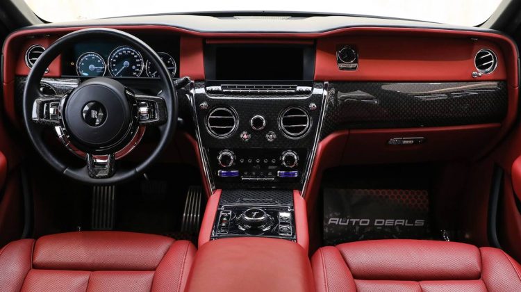 Rolls Royce Cullinan Black Badge | 2019 – GCC – Perfect Condition – Starlight | 6.75L V12