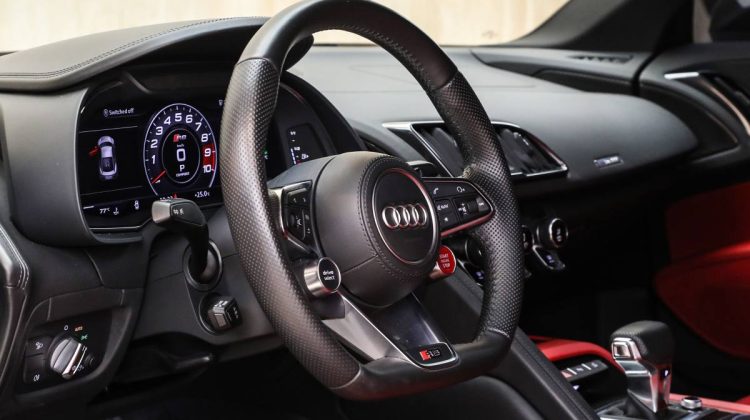 RWS S Tronic 1 of 999 | 2018 – GCC – Under Warranty And Service Contract | 5.2L V10