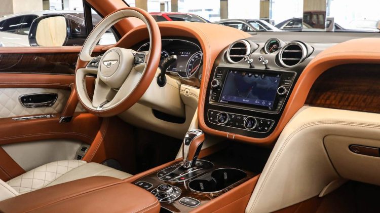 Bentley Bentayga | 2017 – Perfect Condition – The Ultimate Luxury Car Experience | 6.0L W12