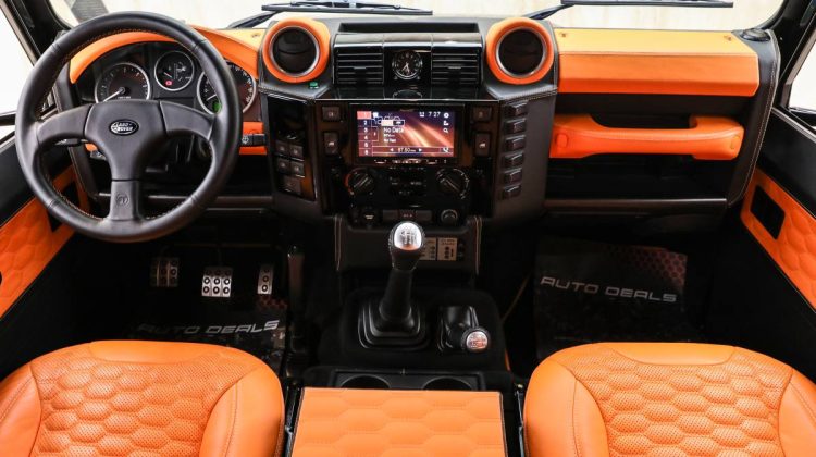 Land Rover Defender 110 Crew Cab Pick Up | 2015 – GCC – Full Service History | 2.2L i4