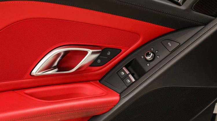 RWS S Tronic 1 of 999 | 2018 – GCC – Under Warranty And Service Contract | 5.2L V10