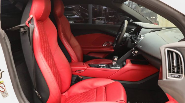 RWS S Tronic 1 of 999 | 2018 – GCC – Under Warranty And Service Contract | 5.2L V10