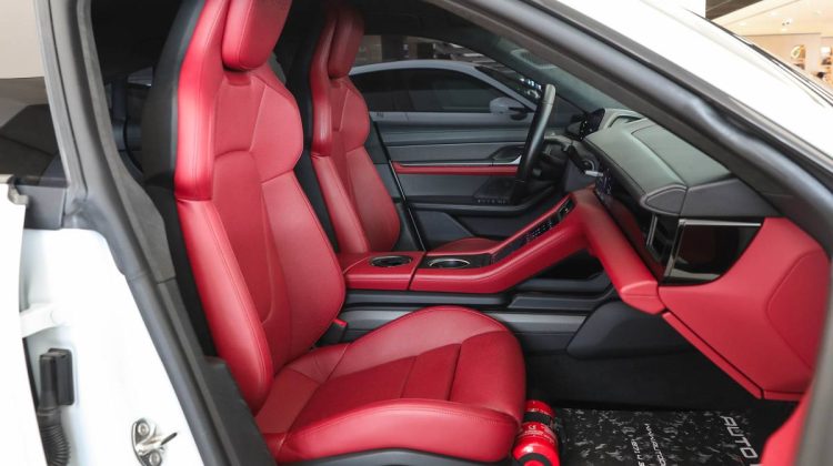 Porsche Taycan Turbo S | 2020 – GCC – Under Warranty – Very Low Mileage – Perfect Condition
