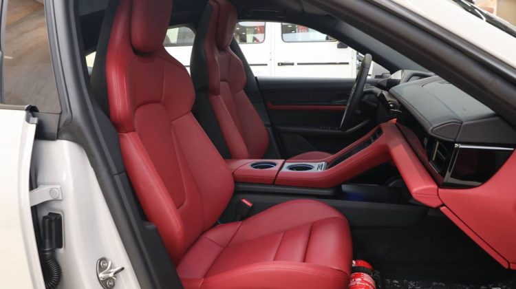 Porsche Taycan | 2023 – GCC – Under Warranty – Brand New