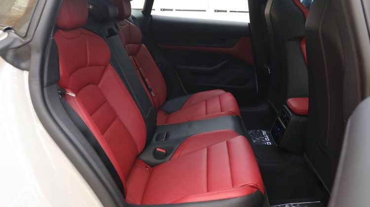 Porsche Taycan | 2023 – GCC – Under Warranty – Brand New