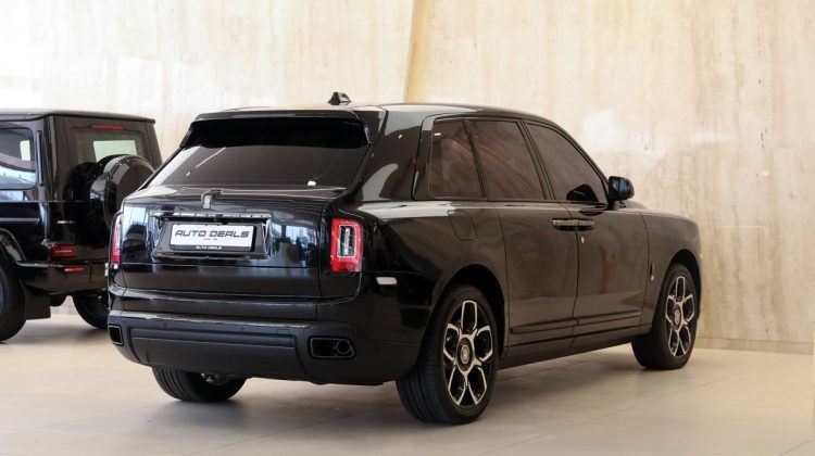 Rolls Royce Cullinan Black Badge | 2022 – GCC – Under Warranty And Service Contract | 6.7L V12