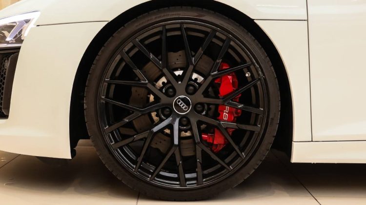 RWS S Tronic 1 of 999 | 2018 – GCC – Under Warranty And Service Contract | 5.2L V10