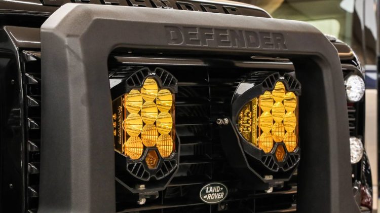 Land Rover Defender 110 Crew Cab Pick Up | 2015 – GCC – Full Service History | 2.2L i4