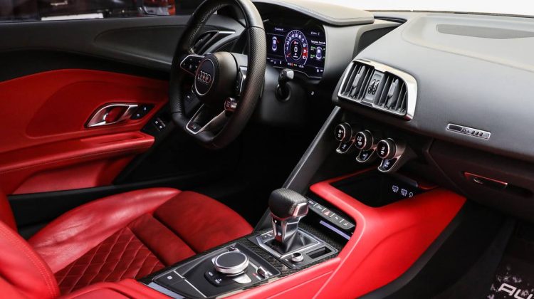 RWS S Tronic 1 of 999 | 2018 – GCC – Under Warranty And Service Contract | 5.2L V10