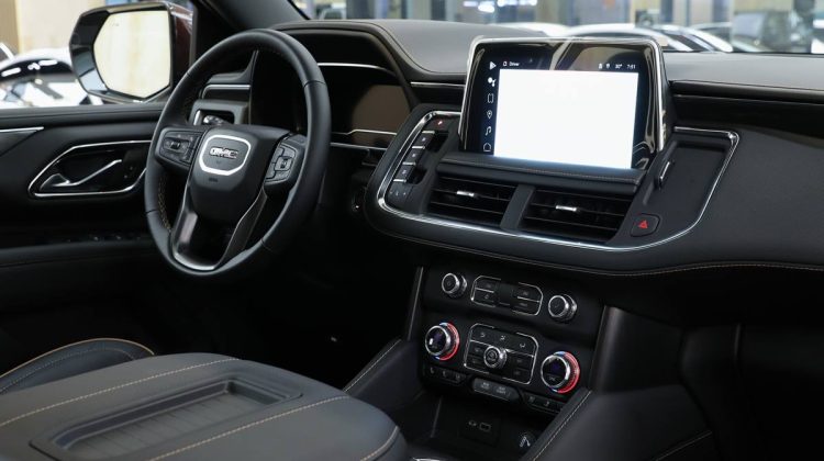 GMC Yukon AT4 | 2023 – GCC – Under Warranty – Brand New | 5.3L V8