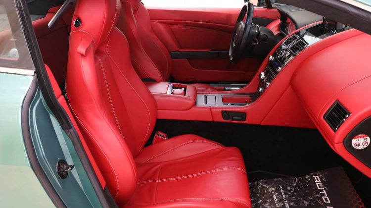 Aston Martin Vantage | 2015 – GCC – Very Low Mileage – Perfect Condition | 4.7L V8