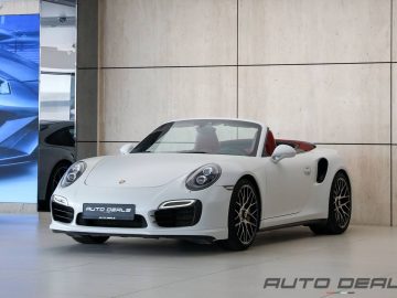 Porsche 911 Turbo S Cabriolet | 2014 – GCC – Excellent Condition | 3.8L F6