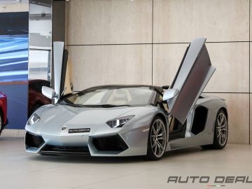 Lamborghini Aventador Roadster | 2014 – GCC – Perfect Condition – Low Mileage | 6.5L V12