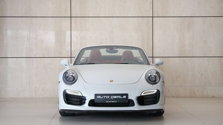Porsche 911 Turbo S Cabriolet | 2014 – GCC – Excellent Condition | 3.8L F6