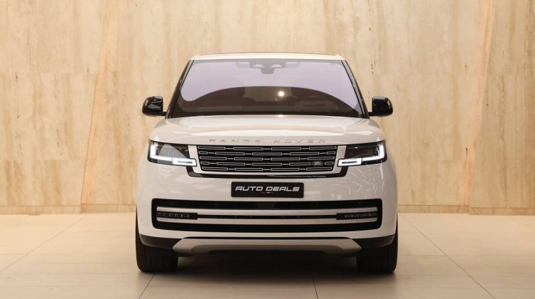 Range Rover Vogue Autobiography P 530 LWB 2023 | GCC – Under Warranty And Service Contract