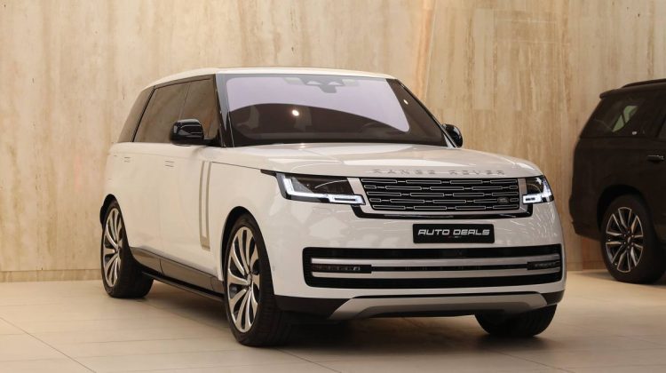 Range Rover Vogue Autobiography P 530 LWB 2023 | GCC – Under Warranty And Service Contract