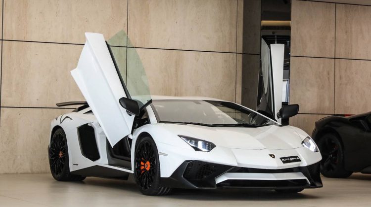 Lamborghini Aventador SV | 2017 – GCC – Low Mileage – Service History Available | 6.5L V12