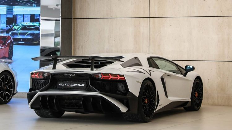 Lamborghini Aventador SV | 2017 – GCC – Low Mileage – Service History Available | 6.5L V12