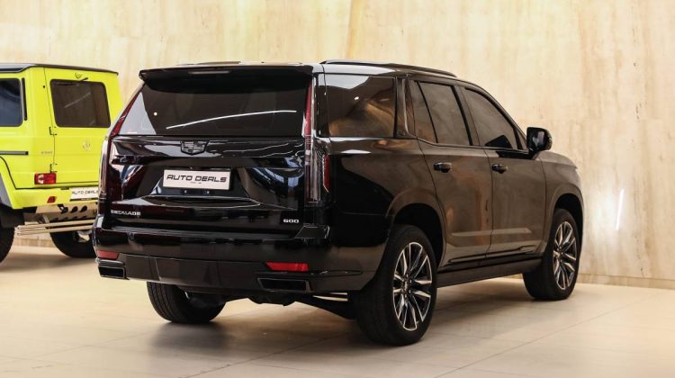 Cadillac Escalade 600 | 2022 – GCC – Under Warranty and Service Contract – Perfect Condition | 6.2L V8