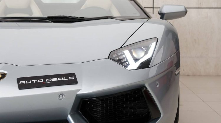 Lamborghini Aventador Roadster | 2014 – GCC – Perfect Condition – Low Mileage | 6.5L V12