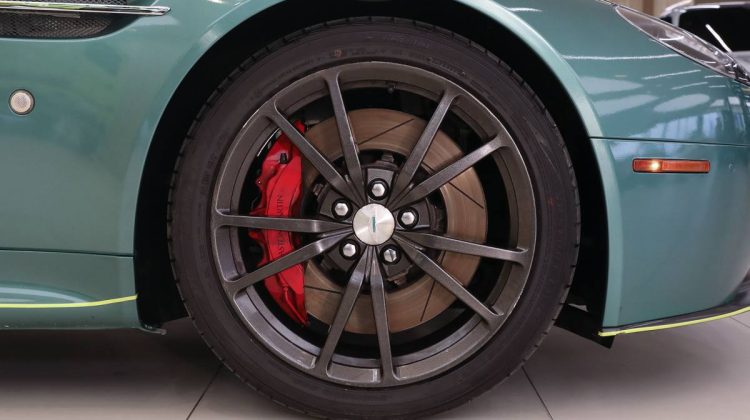 Aston Martin Vantage | 2015 – GCC – Very Low Mileage – Perfect Condition | 4.7L V8