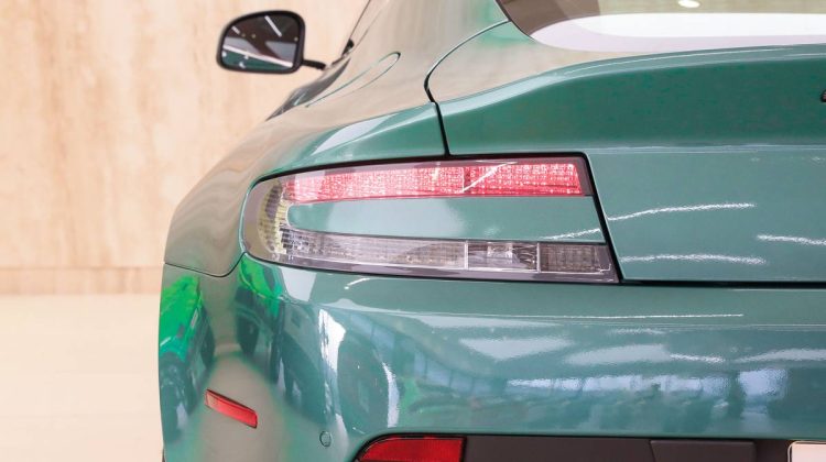 Aston Martin Vantage | 2015 – GCC – Very Low Mileage – Perfect Condition | 4.7L V8